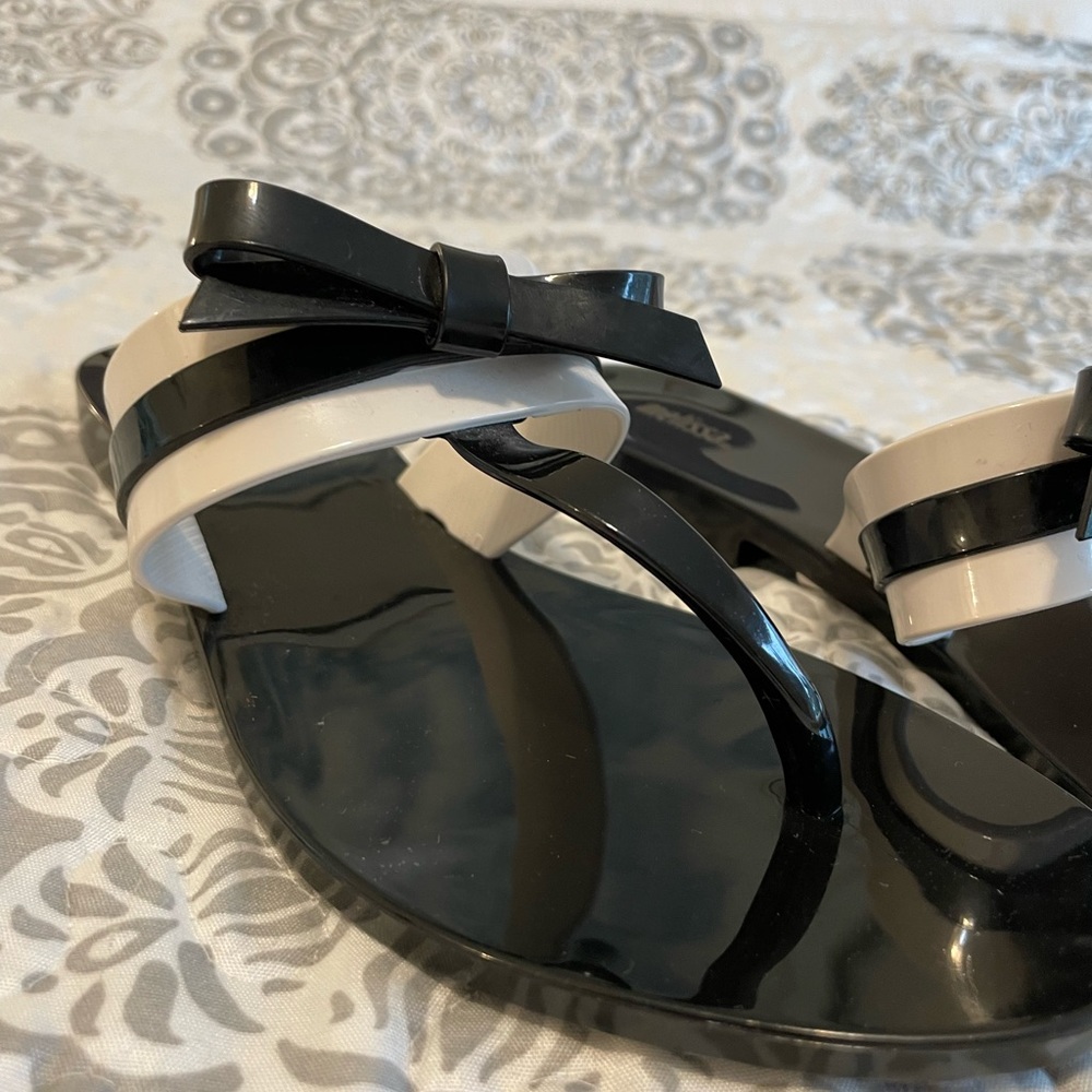 Melissa Sandals they smell like bubblegum - Picture 3 of 11